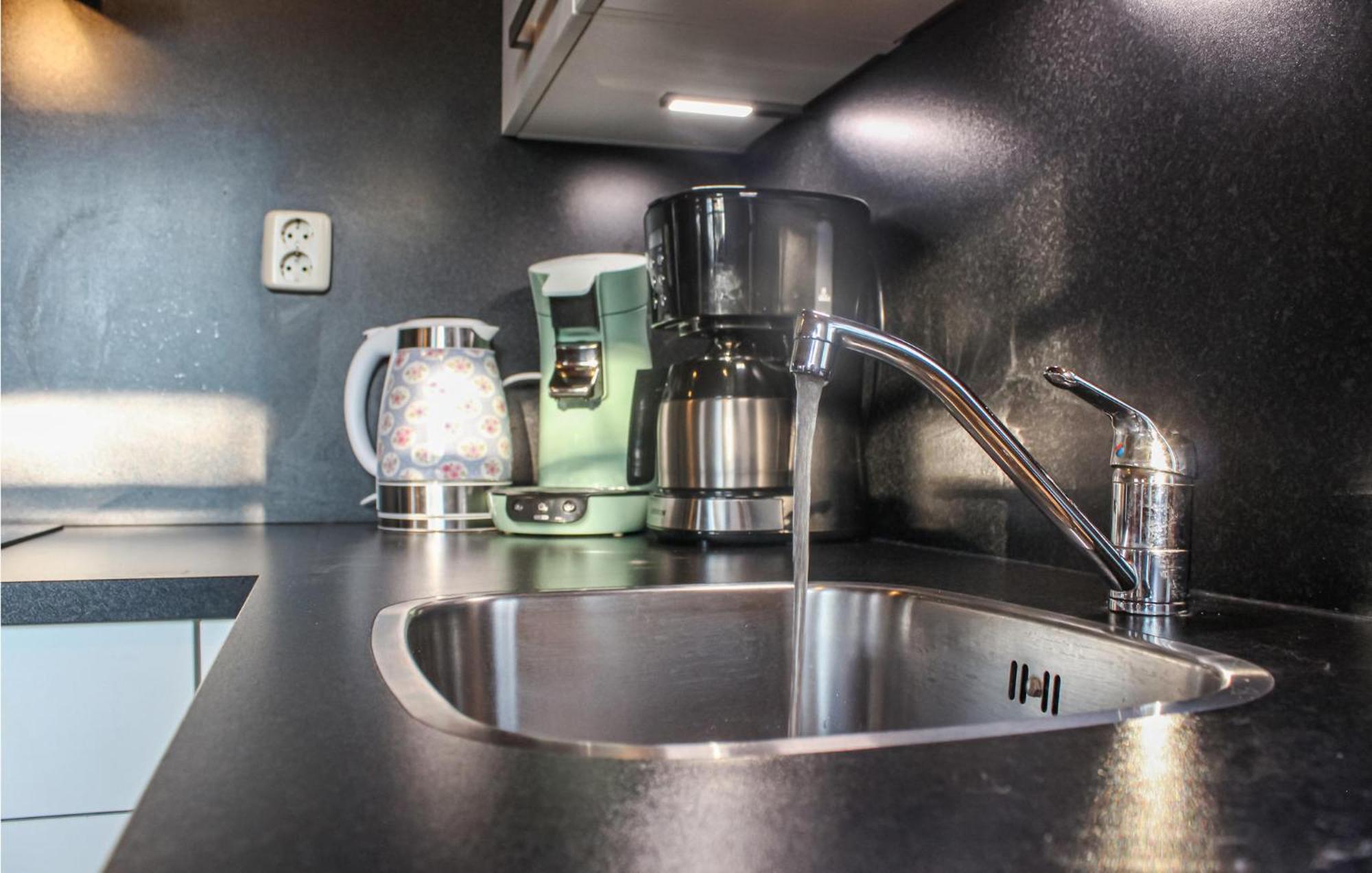 Awesome Home In Gramsbergen With Kitchen Buitenkant foto